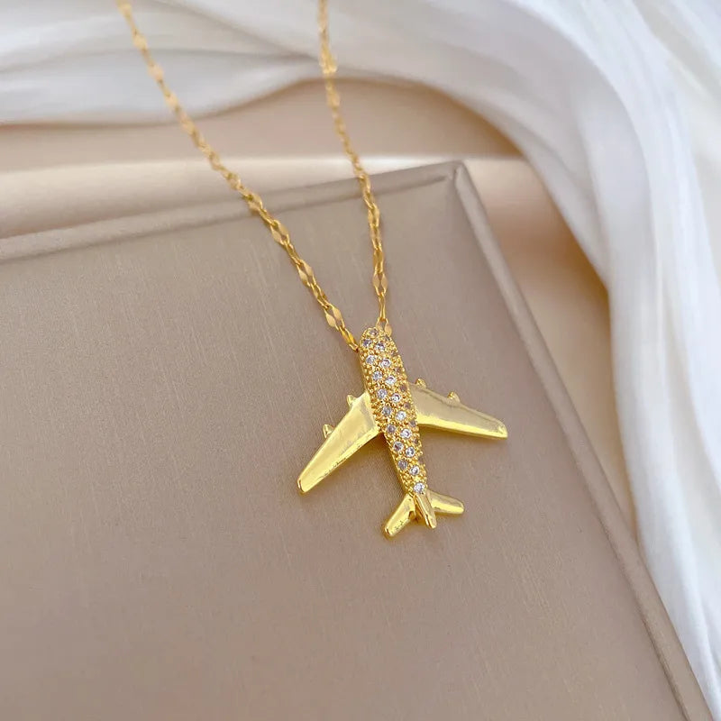 Airplacne Necklace Gold