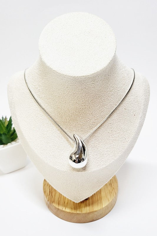 Teardrop Necklace