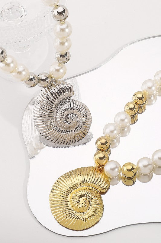 Conch Necklace - Gold