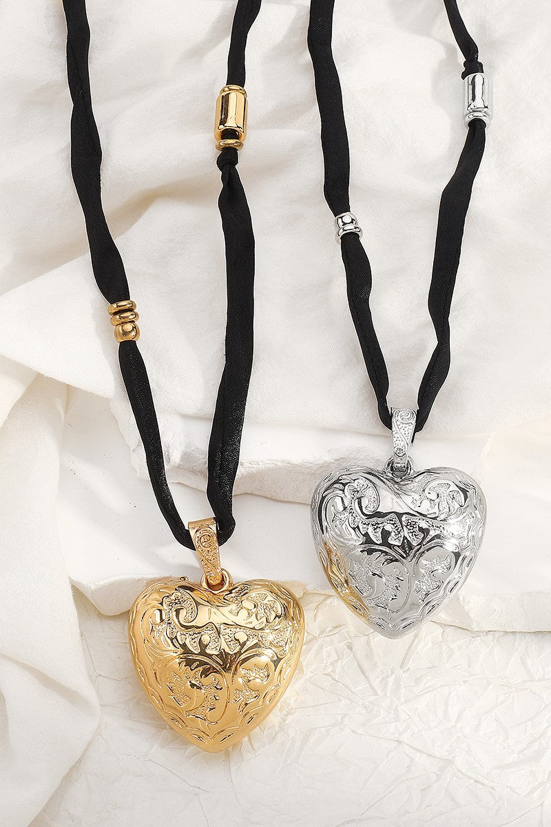 Vintage Heart Pendant Necklace Silver