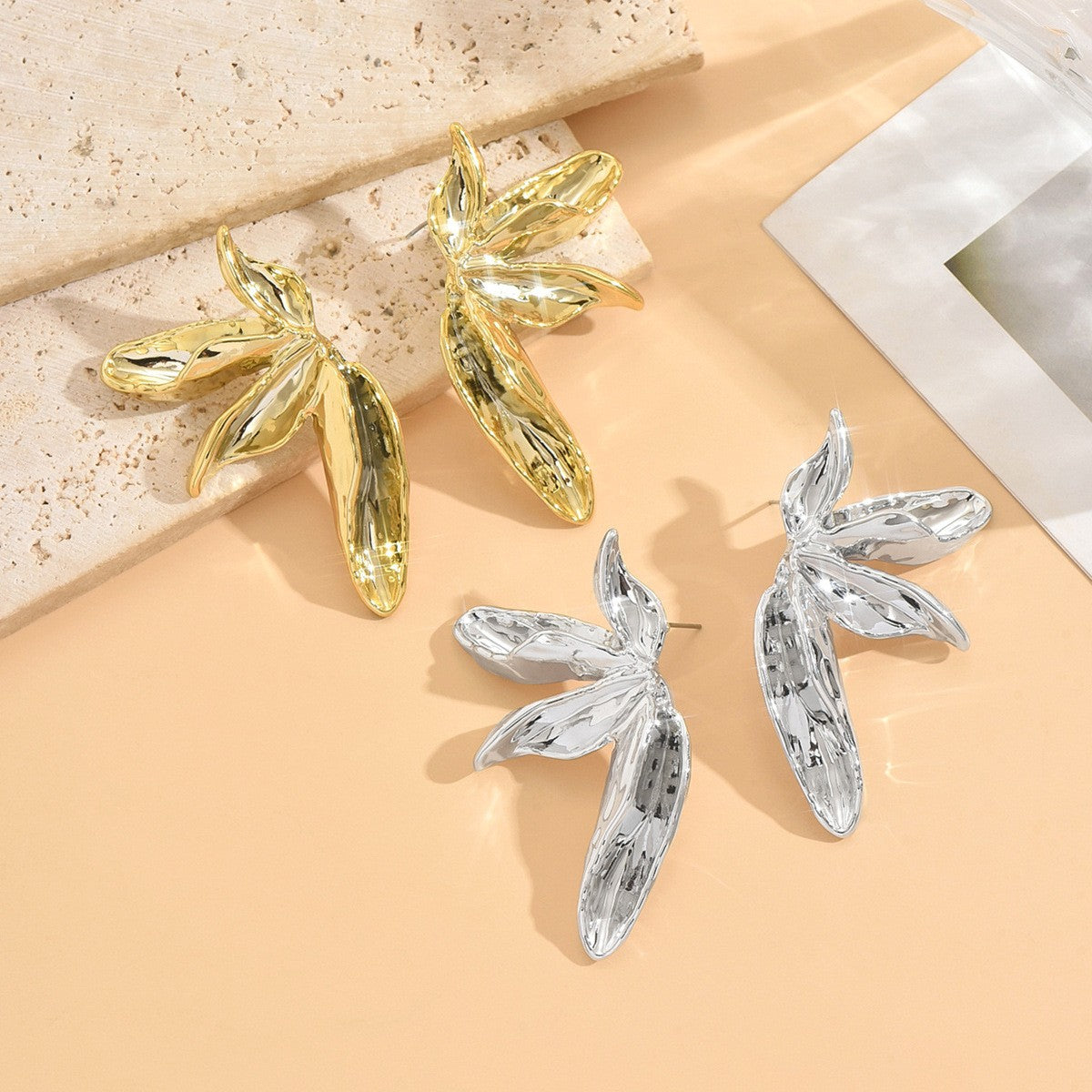 Petal Earrings Gold