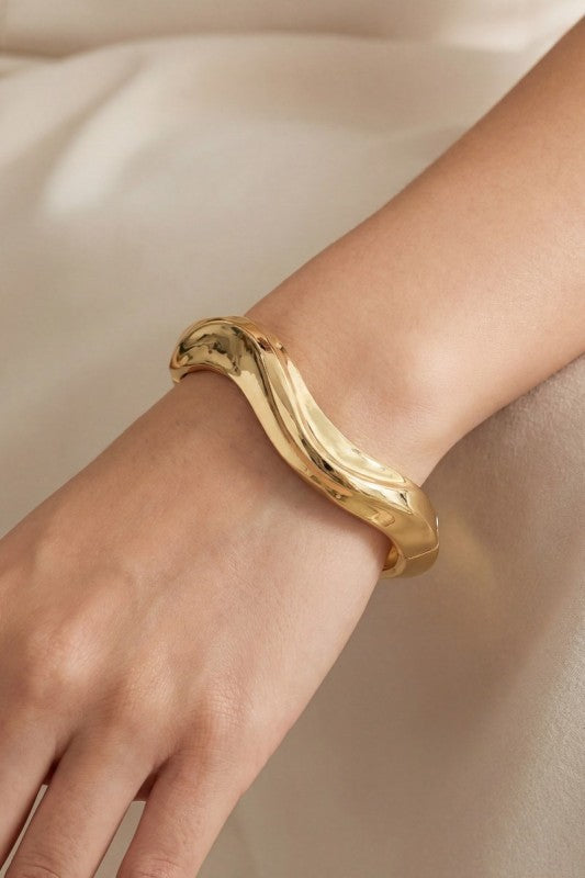 Bangle Wave Gold Bracelet