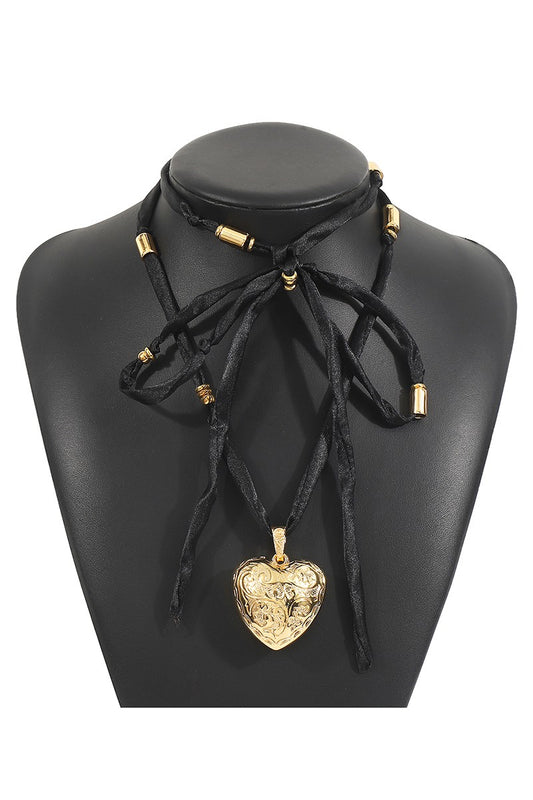 Vintage Heart Pendant Necklace Gold